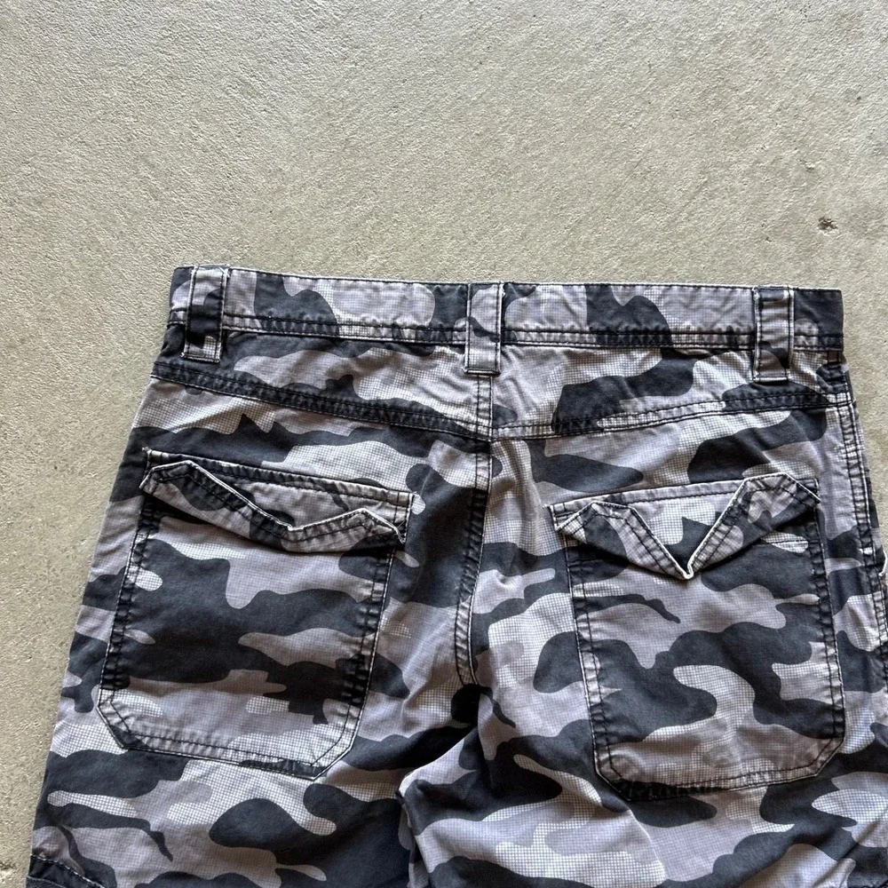 Vintage Y2K Old Navy Cargo Pants Boys 14 Husky Gray Black Woodland Camo Tactical